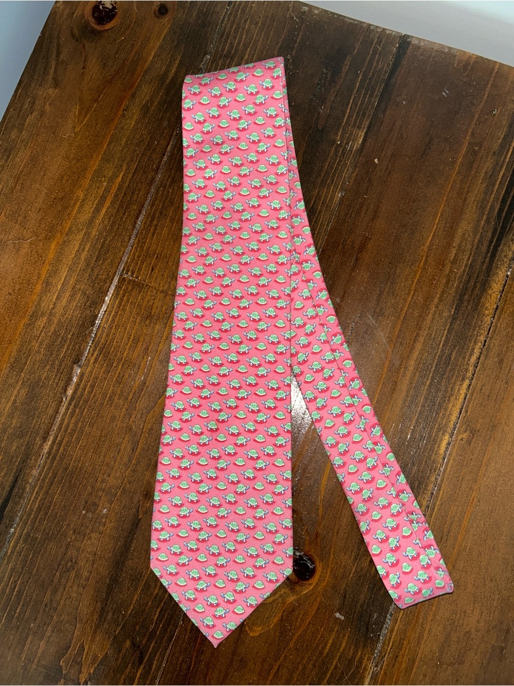 Vineyard Vines Pink Tie with Green Turtle Print